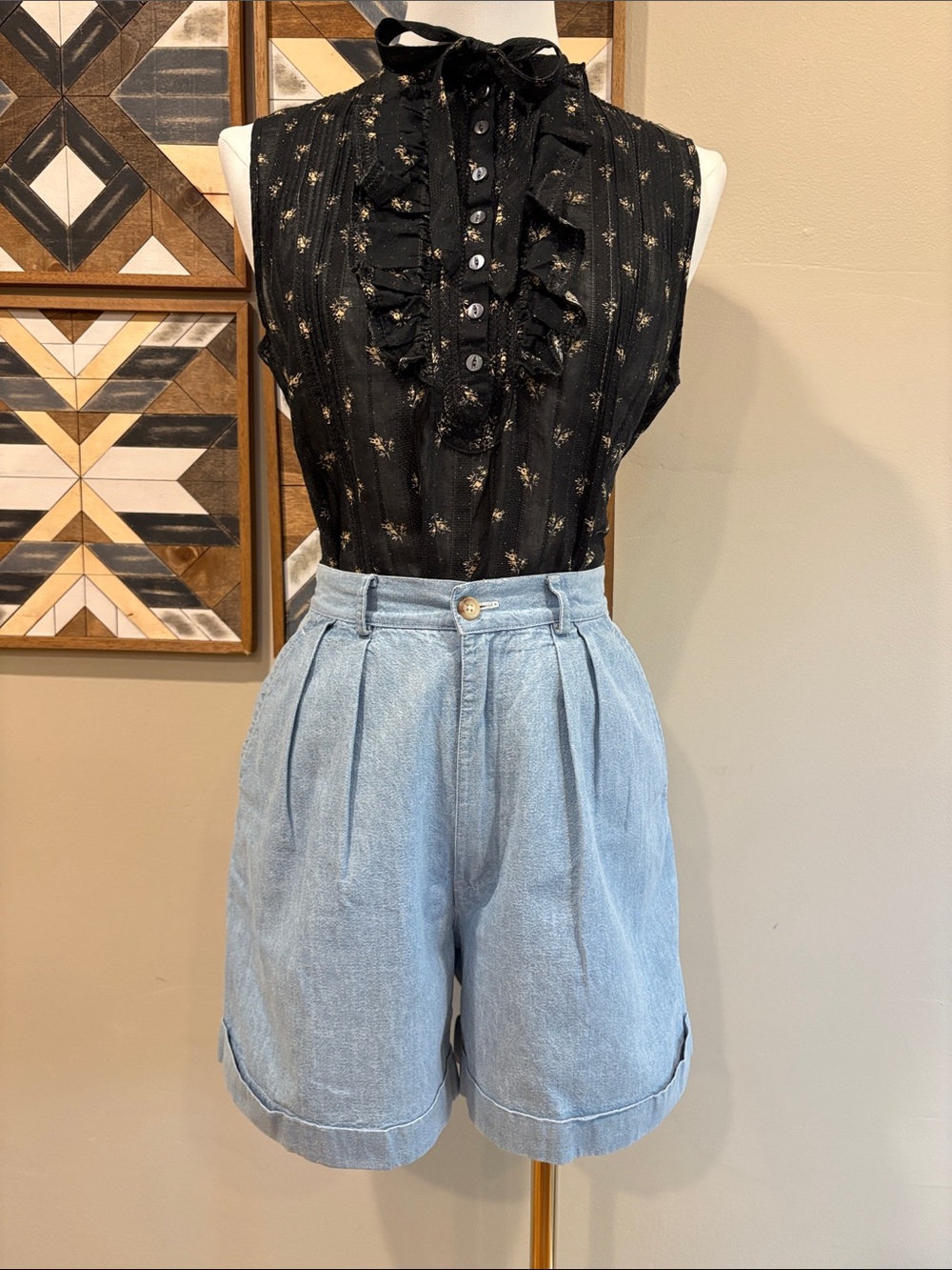 Vintage Ralph Lauren Country Pleated High-Waist Cotton Jean Shorts size 4